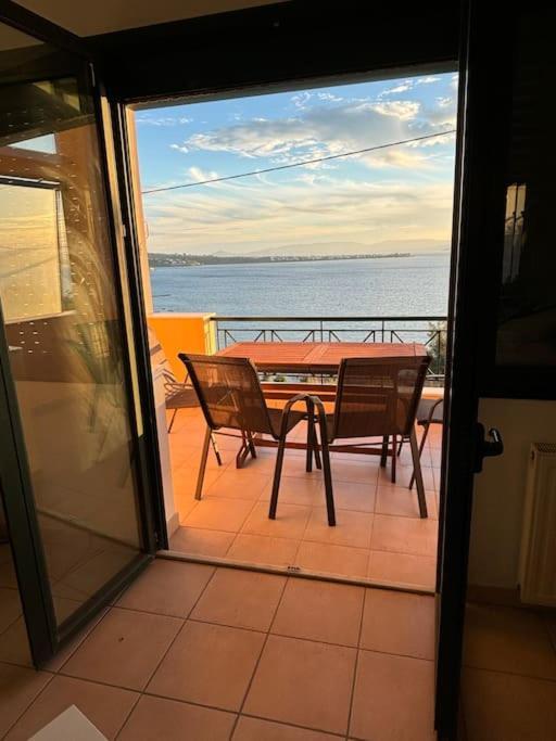 Appartement Avec Vue Aegina Luaran gambar