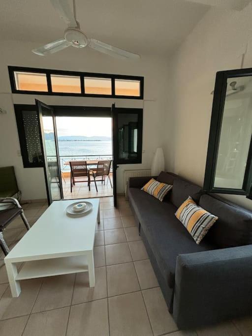 Appartement Avec Vue Aegina Luaran gambar